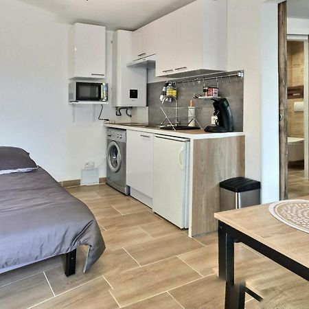 איסטרס Bleu Lavande - Coquet Appartement Ambiance Village מראה חיצוני תמונה