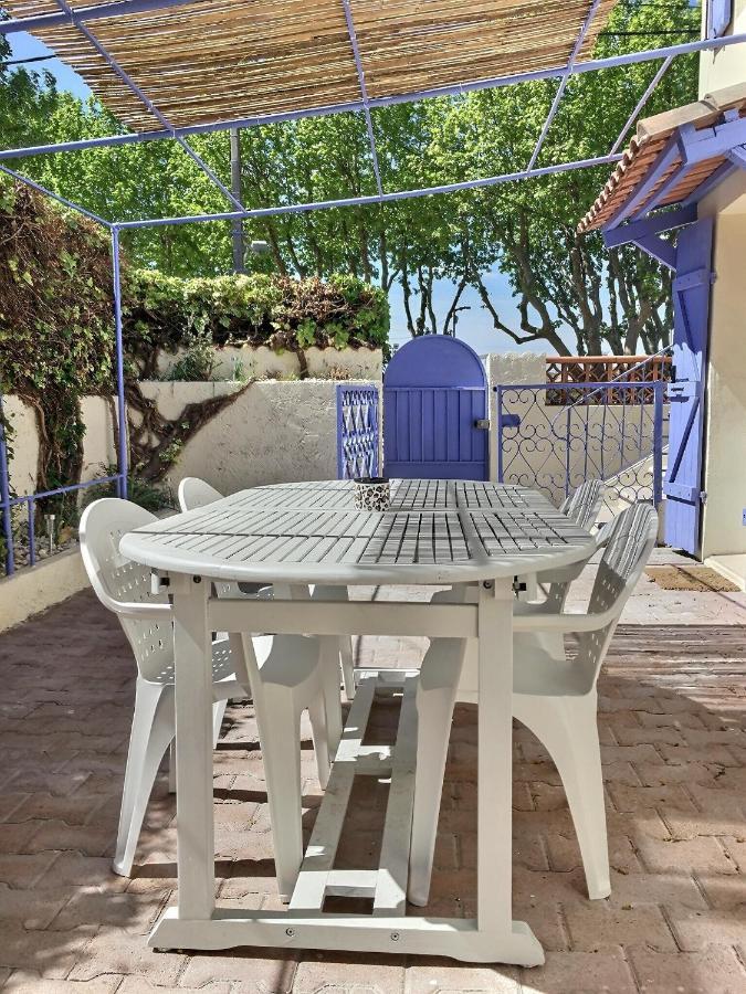 איסטרס Bleu Lavande - Coquet Appartement Ambiance Village מראה חיצוני תמונה