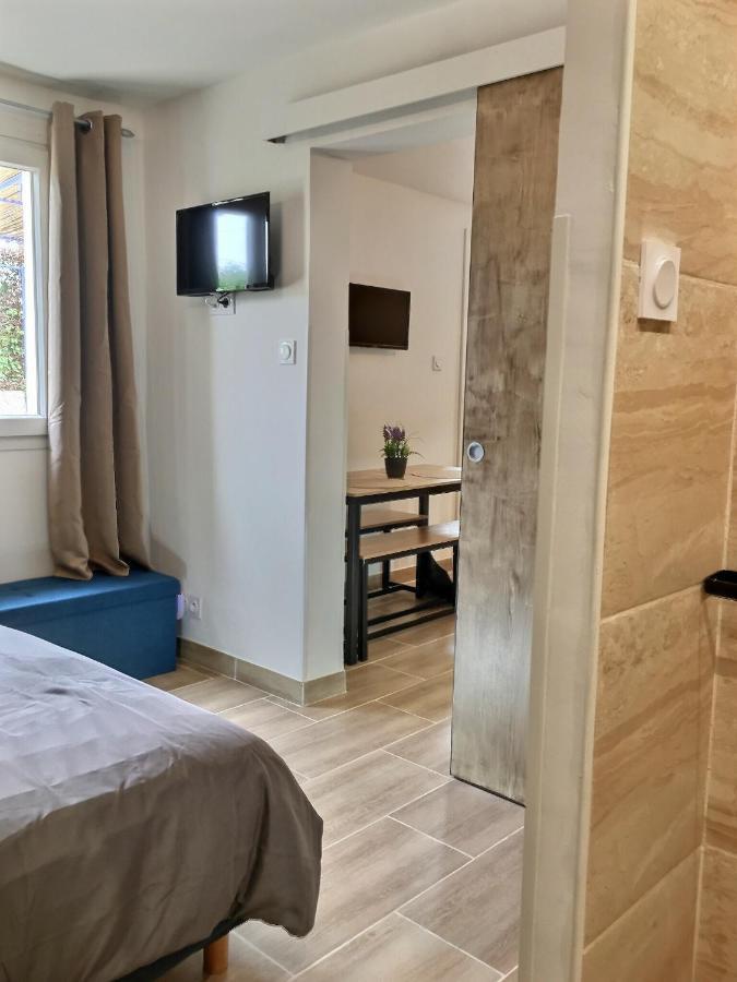 איסטרס Bleu Lavande - Coquet Appartement Ambiance Village מראה חיצוני תמונה
