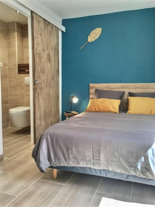 איסטרס Bleu Lavande - Coquet Appartement Ambiance Village מראה חיצוני תמונה